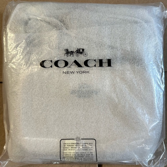 Teri Shoulder Bag With Ruching - Picture 6 of 6